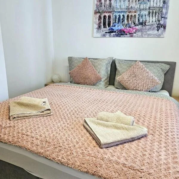 Kompletně vybavené studio u divadla - Wi-Fi zdarma - #HomeVibes51, hotel v mestu Pardubice