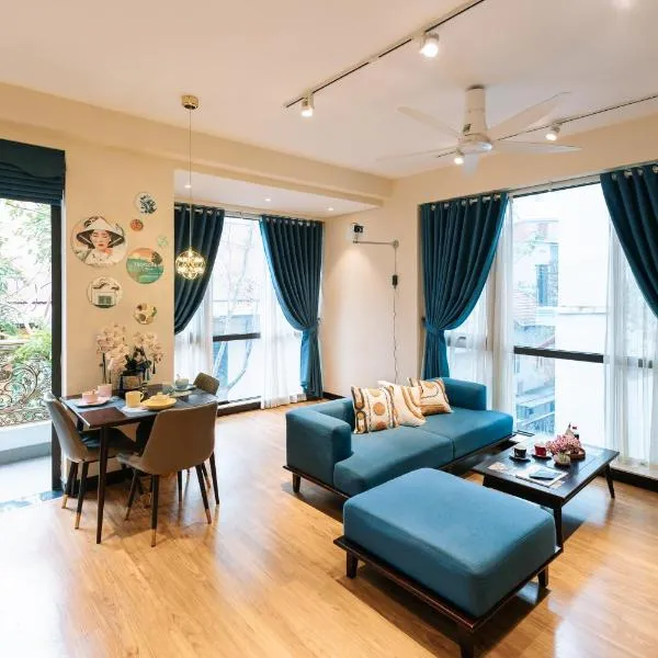 High-ser Apartment -2BR - NiceView - Parking - Spacious - In center, khách sạn ở Hà Nội