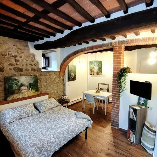 Claudia's Home La Suite – hotel w mieście Pescia