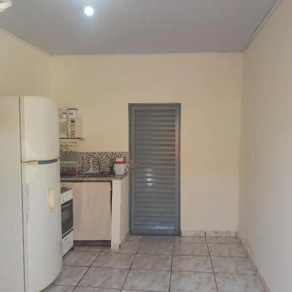 Casa individual com garagem, ξενοδοχείο σε Ριμπεράο Πρέτο