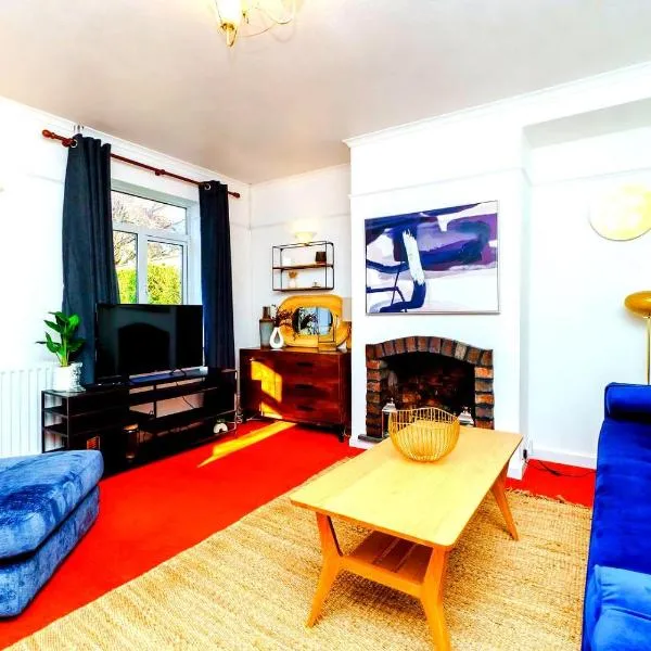 Spacious 4-Bed Bristol | WiFi | Parking | Workspace, hotel v destinaci Bristol