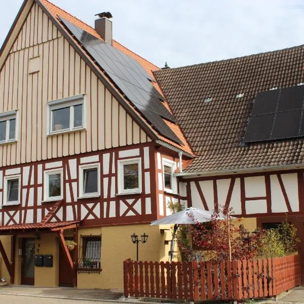 Schöne 2 Zimmer Wohnung mit separatem Eingang in Sulz Bergfelden bis 4 Personen, hotel in Sulz am Neckar