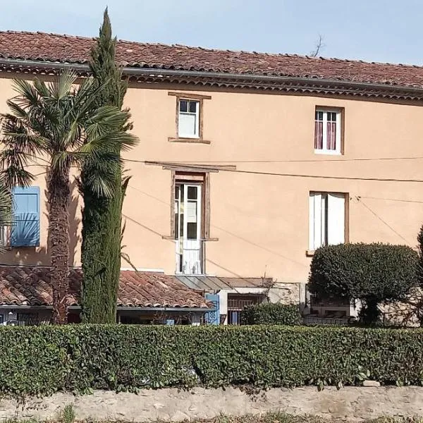la maison d'Anna chambres d hôtes, hotel v destinaci Ganac