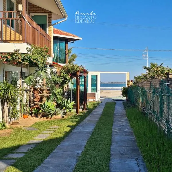 Pousada Recanto Edênico - à beira mar da Praia Ponta do Papagaio, Palhoça SC, hotel v destinaci Palhoça