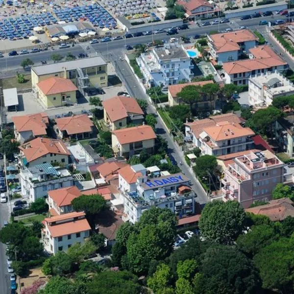 Hotel Daisy, hotel in Marina di Massa