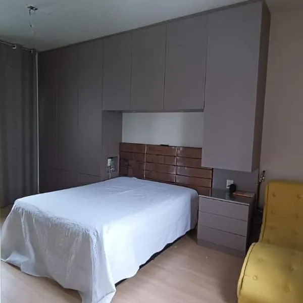 Quarto Belíssima, hotel in Pelotas