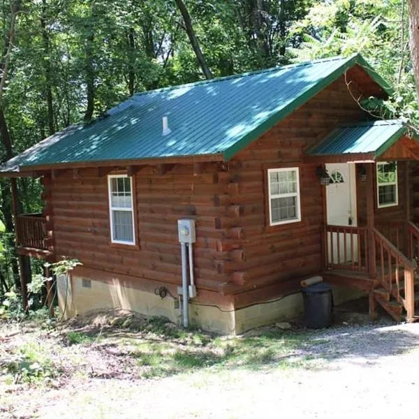 Jack Pine Hollow, hotel di Logan