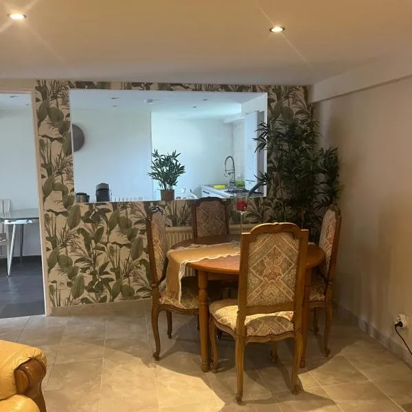 Maison bord de Seine – hotel w mieście Sotteville-lès-Rouen