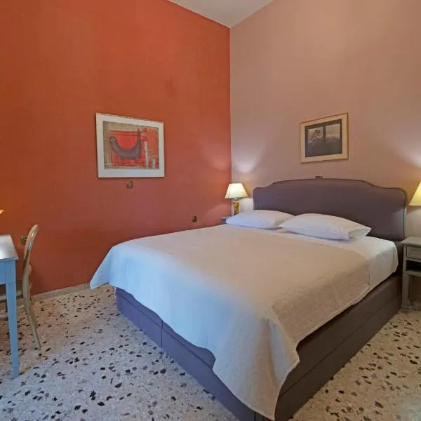 Villa Sophia, hotel in Karavostamo