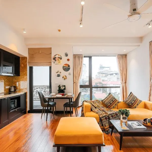 High-ser Apartment -2BR - NiceView - Parking - Spacious - In center, khách sạn ở Hà Nội