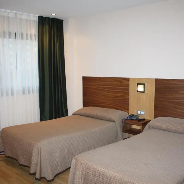 Hotel Mar de Plata, hotel a Sarria