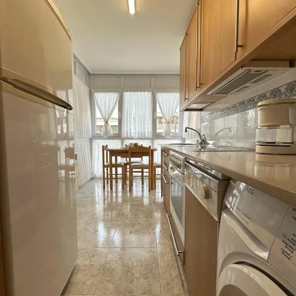 Playamar - 30021, hotel v destinaci Somo