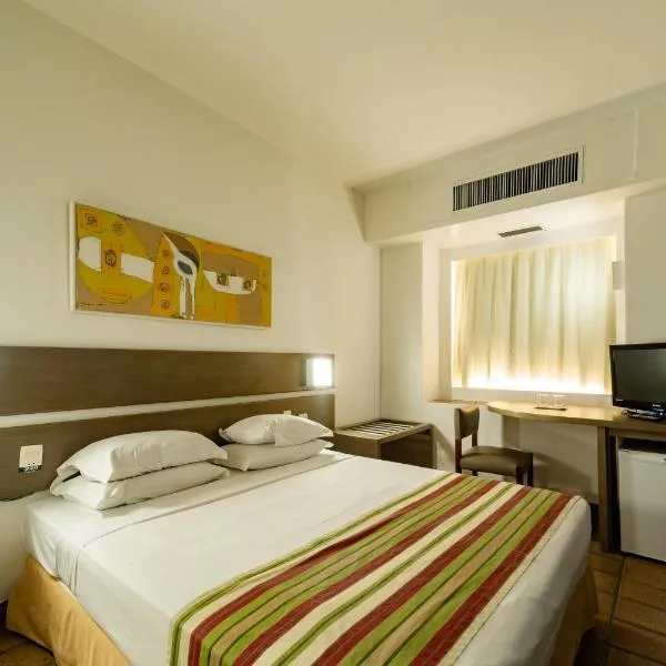 Hotel Oásis Atlântico Imperial، فندق في فورتاليزا