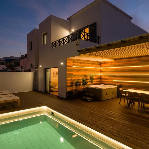 Villa Victoria - Playa Blanca, hotel in Playa Blanca