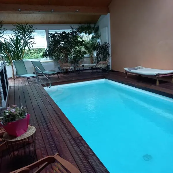 Aux quatre coins du monde, хотел в Champvoux