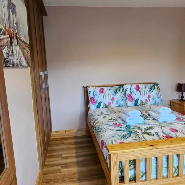 Reed Warbler Cottage, hotel v destinaci Ballinrobe