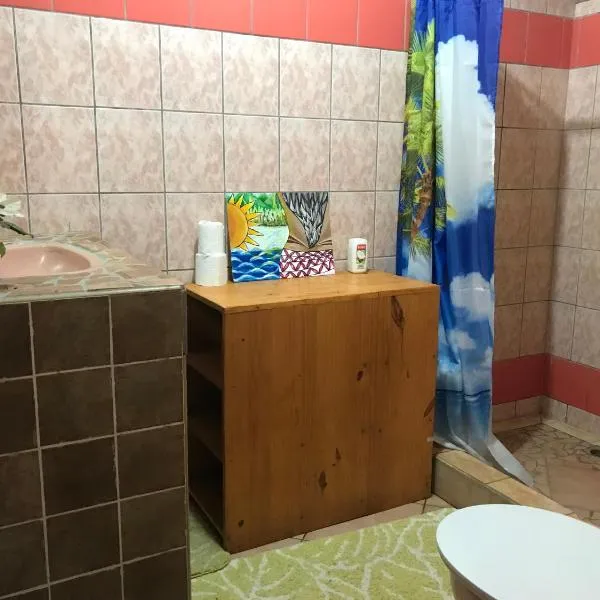 Chez NiNa, hotel in Opoa