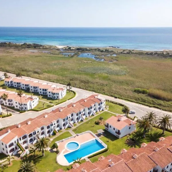 Turquoise Menorca By the Sea, hotel v destinácii Son Bou