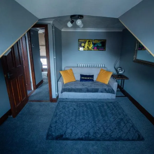 Sea View Top Floor Apartment, hotel in Lowestoft