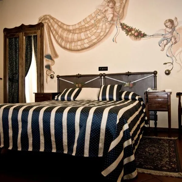 Hotel Regina, hotel v destinácii Pinerolo