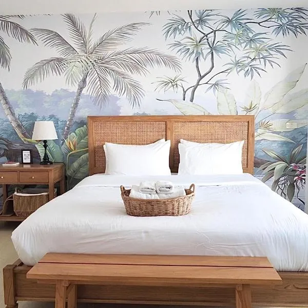 The Beach Bangsaen by Thanthita next to Wonnapa beach FREE DISNEY PLUS, hotel in Bangsaen