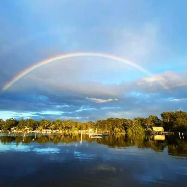 Riverside Farm Stay, hotel in Pelican Island