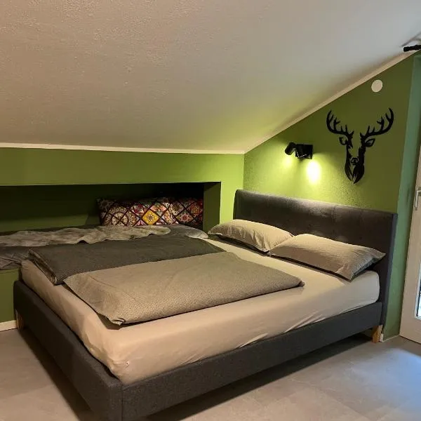 Allgäu Apartments Hüs 8 oder 9 Ferienzimmer mit Self-Checkin, hotel v destinaci Balderschwang