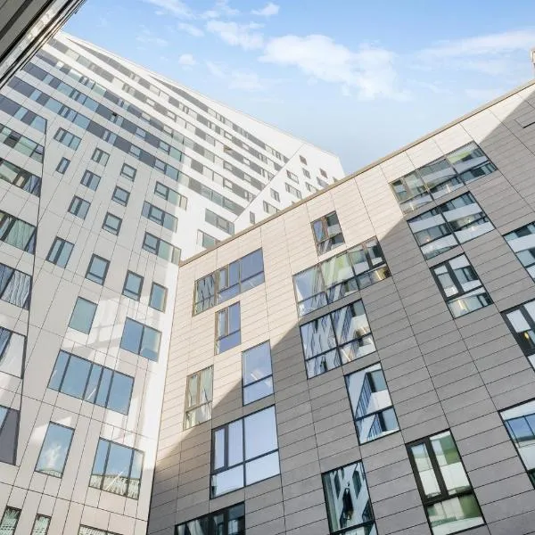 Topaasi - Nokia Arena Apartments above the skies by Come in!, hotel in Tampere