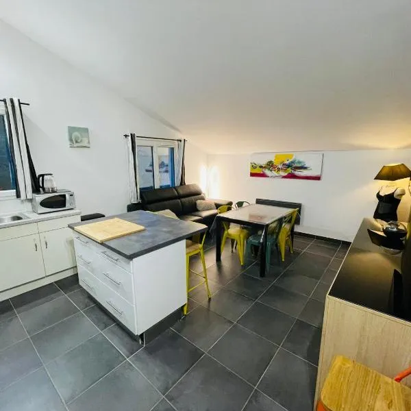 Appartement T2 - Côté Montagne - Les appartements de Lucie à Allinges, hotel in Allinges