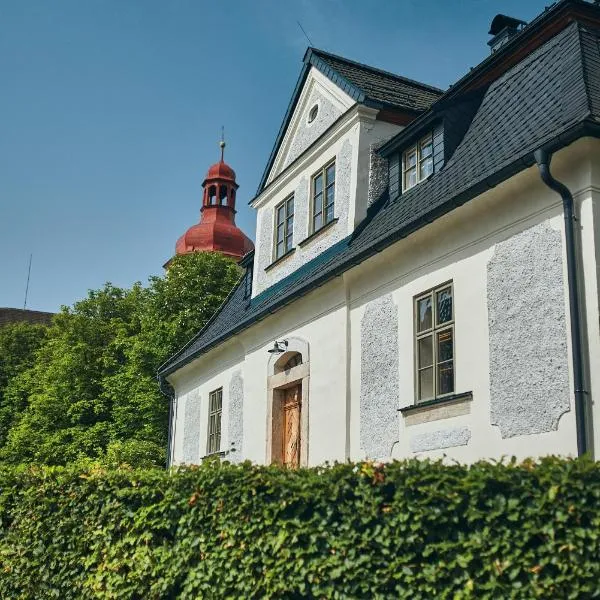 Barokní kaplanka 1796 A. D. - luxusní apartmány v Českém ráji, hotel v Železném Brodě