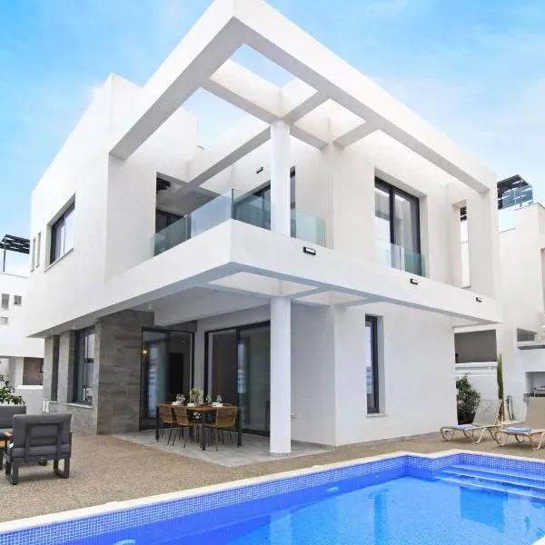 Villa Queen Isabella, khách sạn ở Protaras