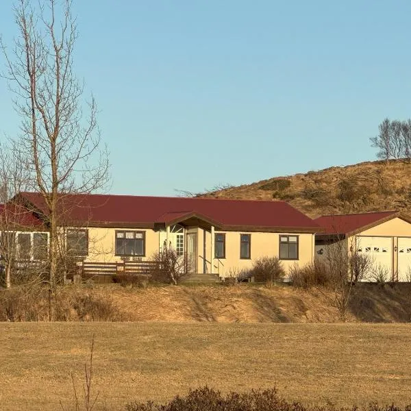 Birtingaholt Retreat, hotel en Fludir