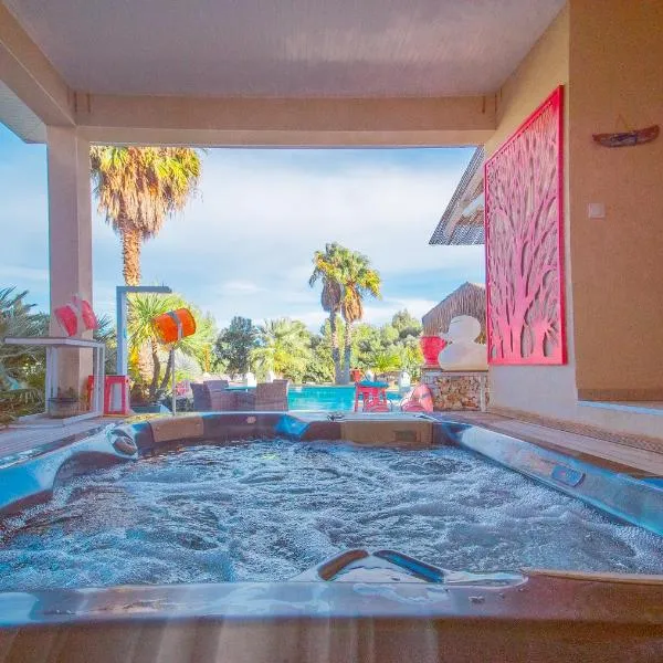 Escapades Lointaines, hotel v destinaci Perpignan