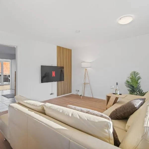 GOLDCREAM Suites - MODERN - NETFLIX - free parking, hotel en Günzburg