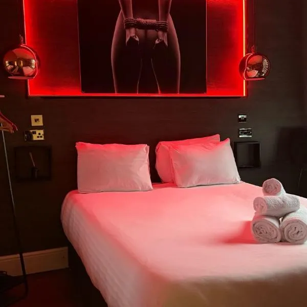 London, Jacuzzi 1 Bedroom Apartment, hotel di London