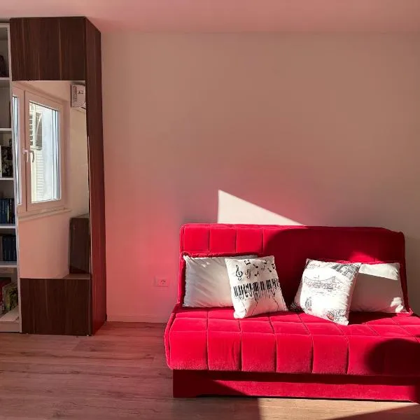 Studio Y, hotel di Gjakove