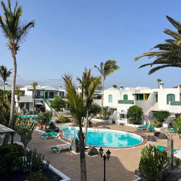 Lanzarote Beach House, hotel in Puerto del Carmen
