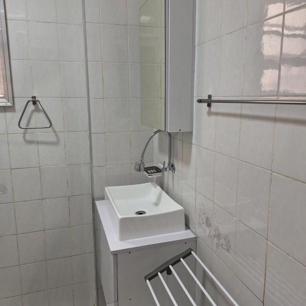 Apartamento confortavel e amplo Guilhermina PRAIA Grande 180 mts Praia - Foto 3