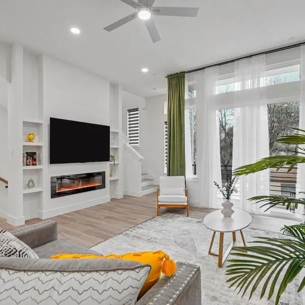 Pet-Friendly 2BR l Private Baths l Stylish Stay、ダラスのホテル