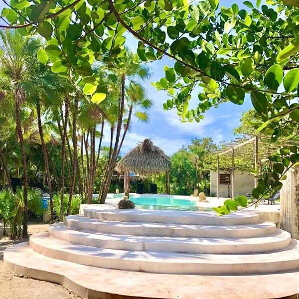 Kin Resort Lodge, hotel in Maya Beach