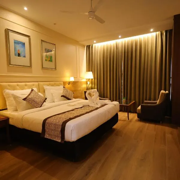 Hotel Aashray Inn, hotel v destinaci Hubli