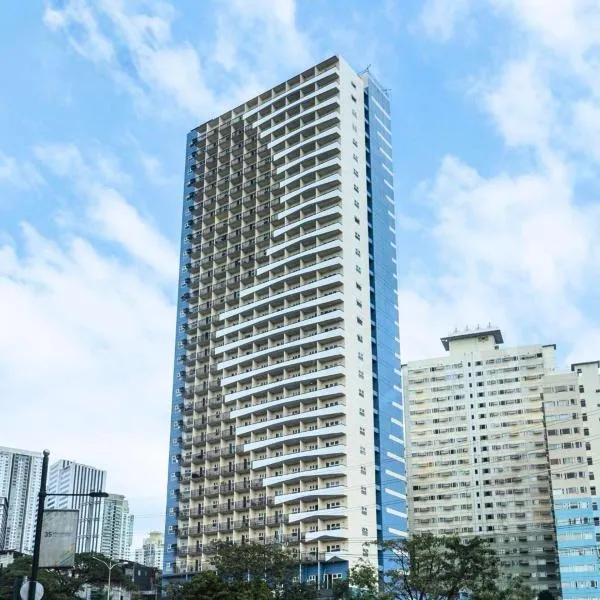 Novel Hotel Manila, hotel in Manila