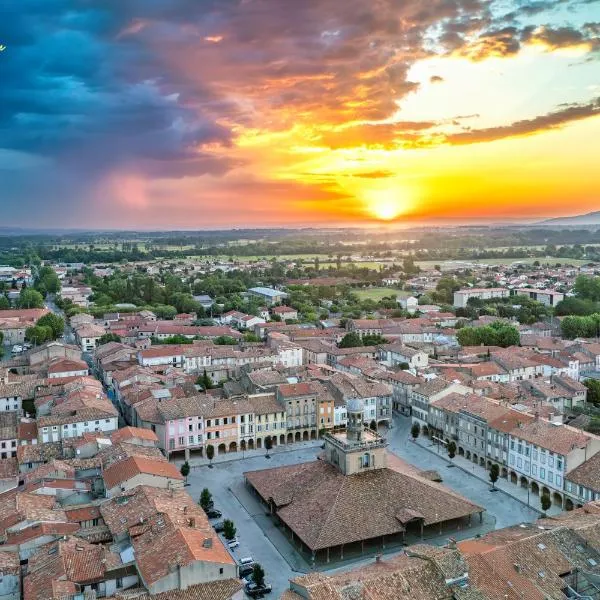 레벨에 위치한 호텔 Chez Simon, au fil de l'eau