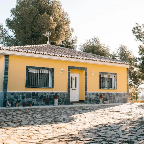 Casa rural en Casas de Moya 'Casa del Pino Gori', hotel a Casas de Moya