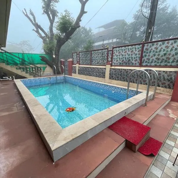 Phoenix Resort, hotel in Lonavala