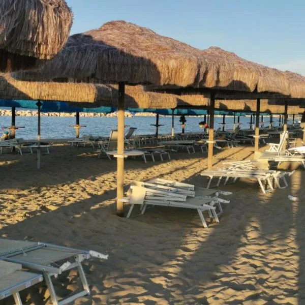 Fronte Mare 74, khách sạn ở Pescara