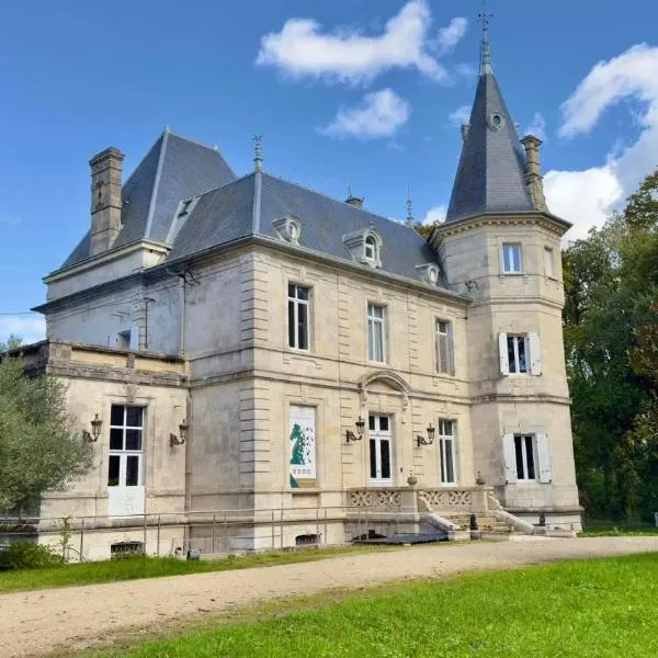Château de Lagravade - Appartement 2 chambres - 3eme étage, hotel em Layrac