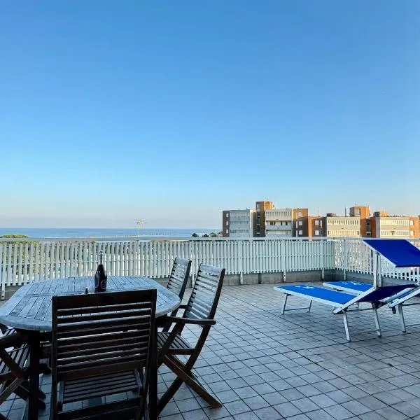 82, Attico Leonardo, hotel v destinaci Lido Adriano