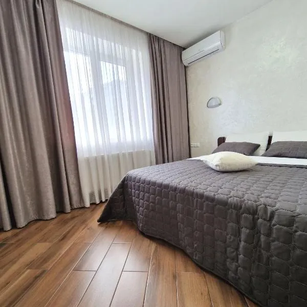 Luxury apart, hotel in Ivano-Frankivsʼk