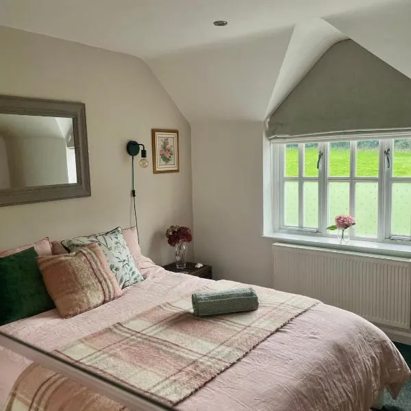 Cottage Guest House Nr Cheltenham on Cotswold Edge、Churchdownのホテル
